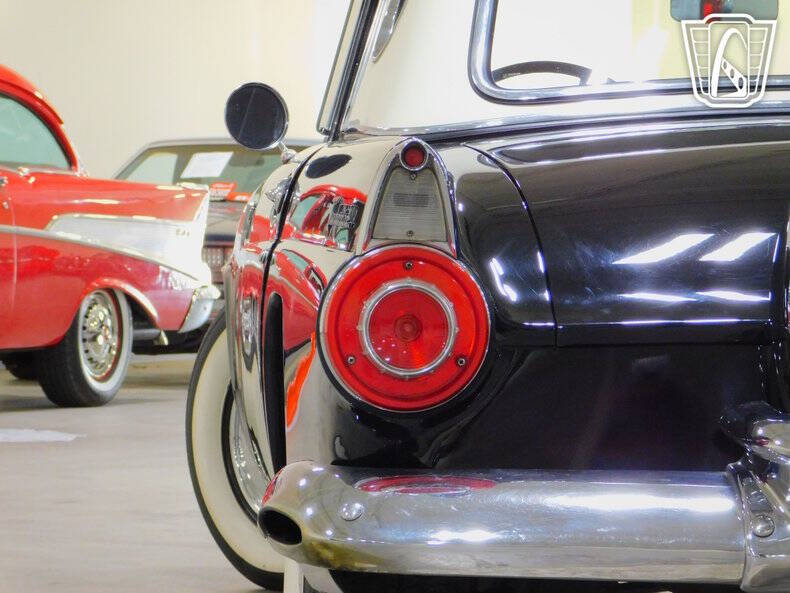 1956 Ford Thunderbird