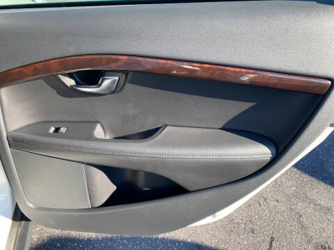 2013 Volvo XC70 T6 Premier Plus