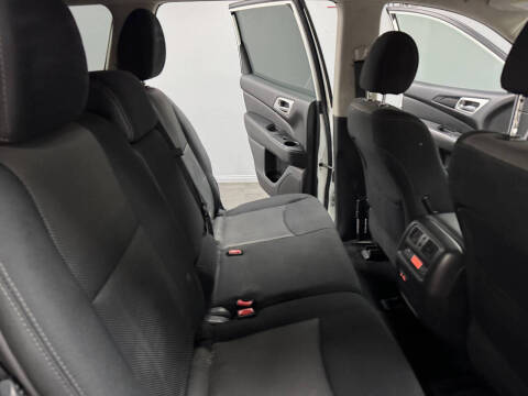 2019 Nissan Pathfinder S