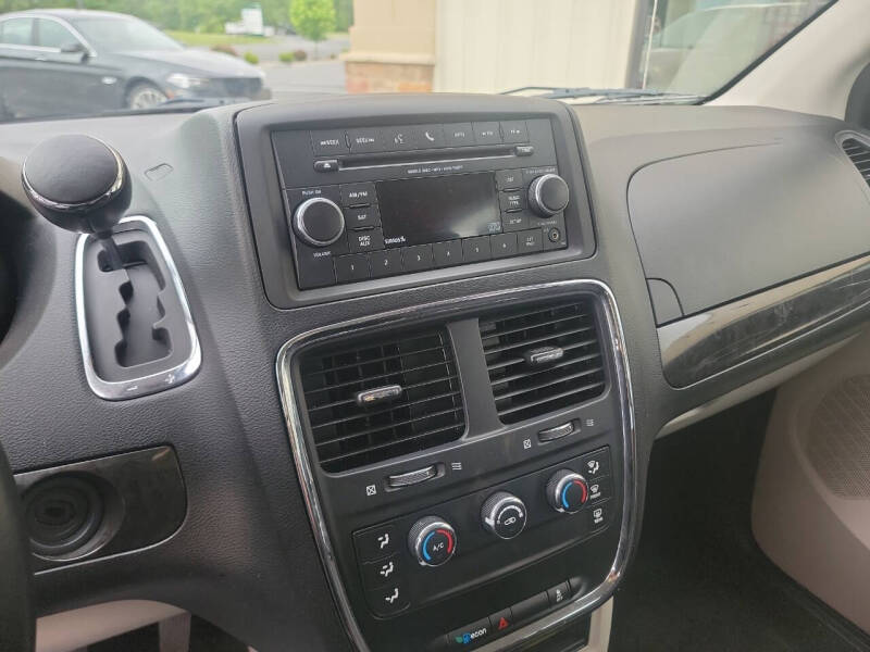 2014 Dodge Grand Caravan American Value Package