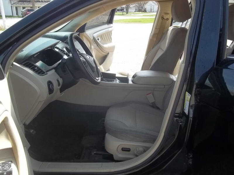 2014 Ford Taurus SEL