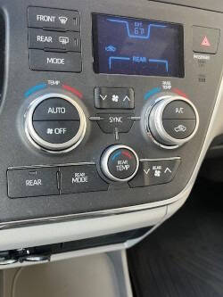 2018 Toyota Sienna XLE 8-Passenger