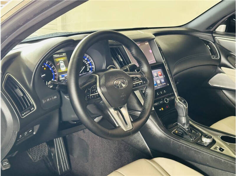 2017 Infiniti Q60 2.0T Premium