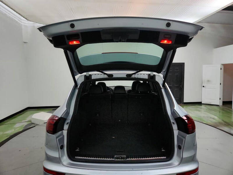 2016 Porsche Cayenne GTS