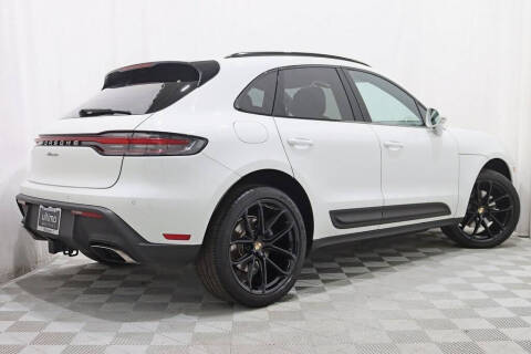 2022 Porsche Macan