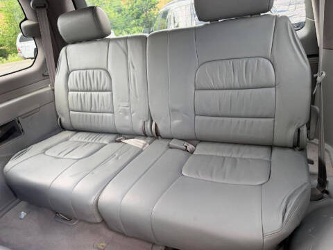2004 Lexus LX 470