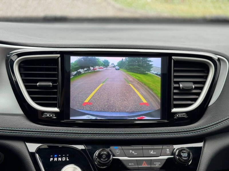 2021 Chrysler Pacifica Touring L
