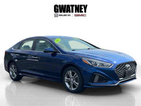 2019 Hyundai Sonata for sale at DeAndre Sells Cars in North Little Rock AR