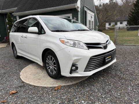 2018 Toyota Sienna Limited Premium 7-Passenger