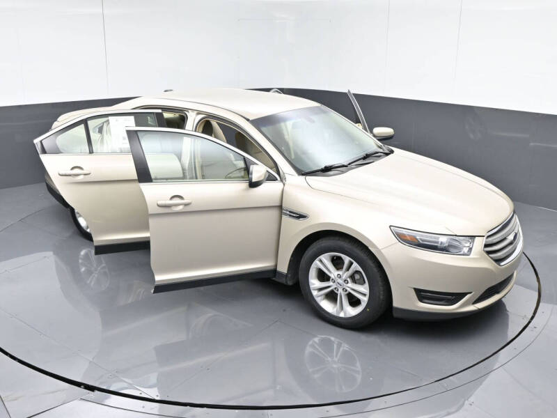 2017 Ford Taurus SEL