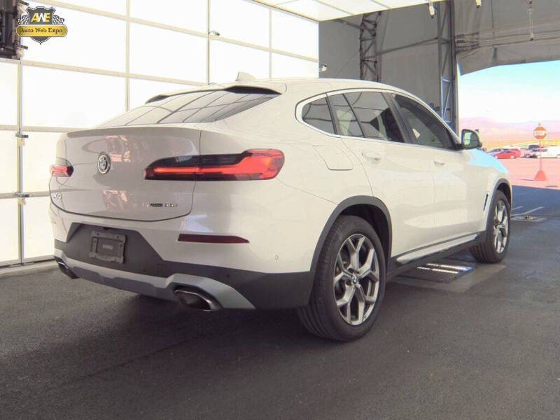 2024 BMW X4 xDrive30i
