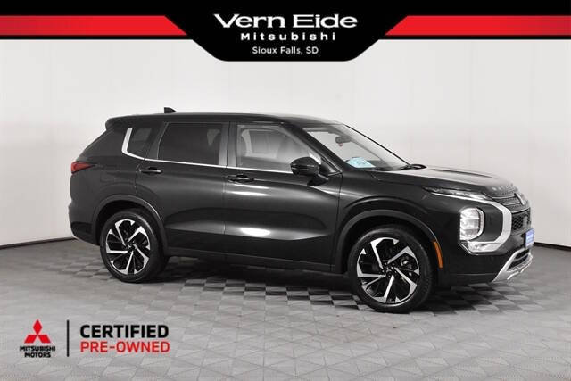 2023 Mitsubishi Outlander SE