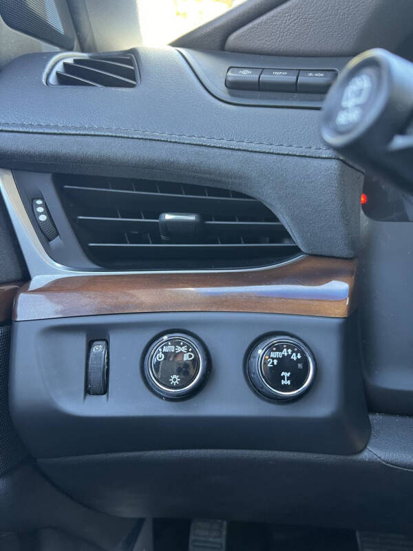 2019 Cadillac Escalade Luxury