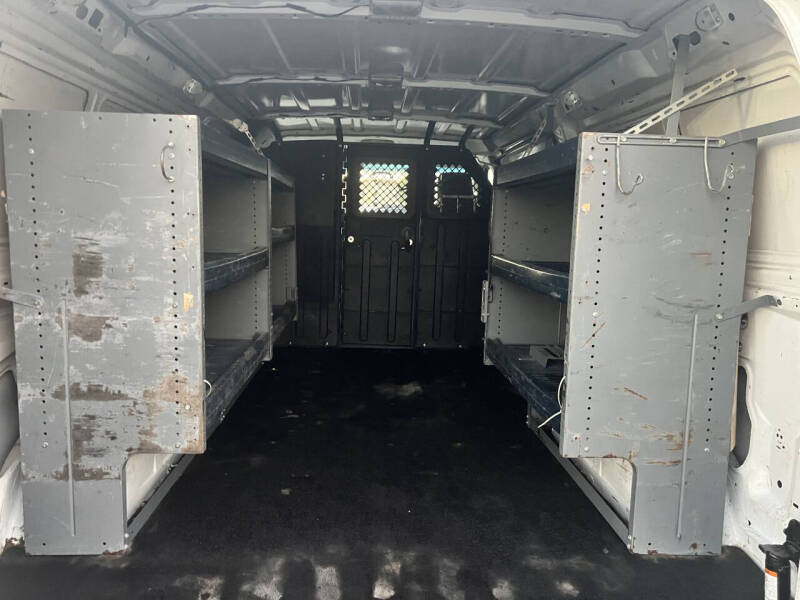 2010 Ford E-Series E-250