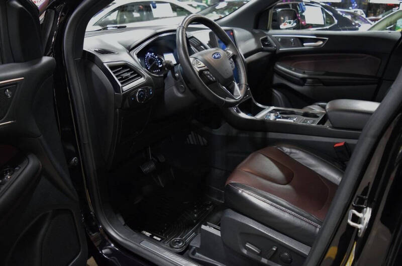 2021 Ford Edge Titanium