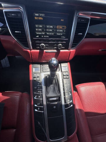 2015 Porsche Macan S