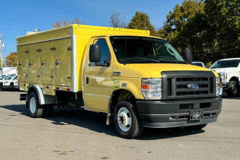 2022 Ford E-Series E-450 SD