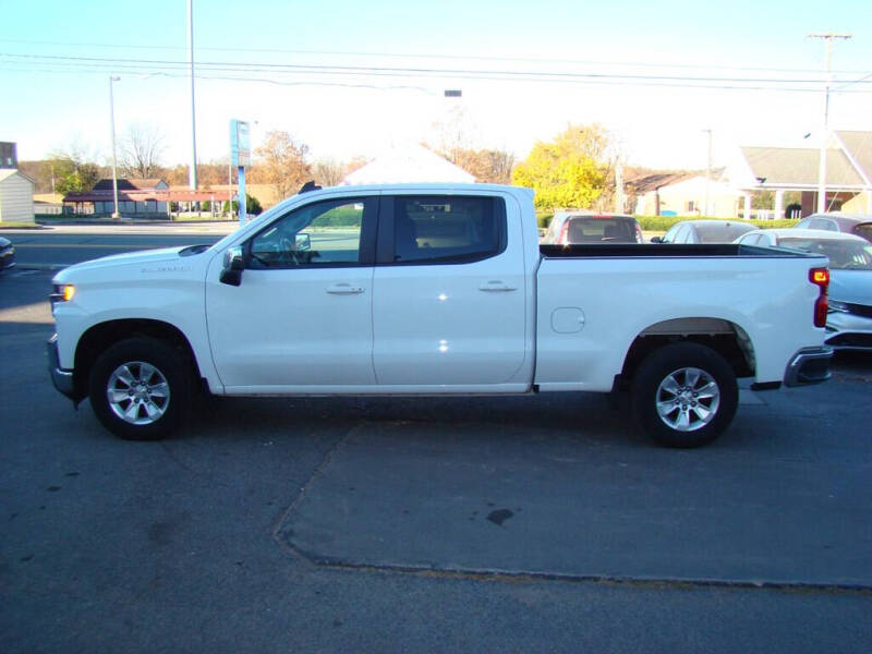 2019 Chevrolet Silverado 1500 LT photo 4