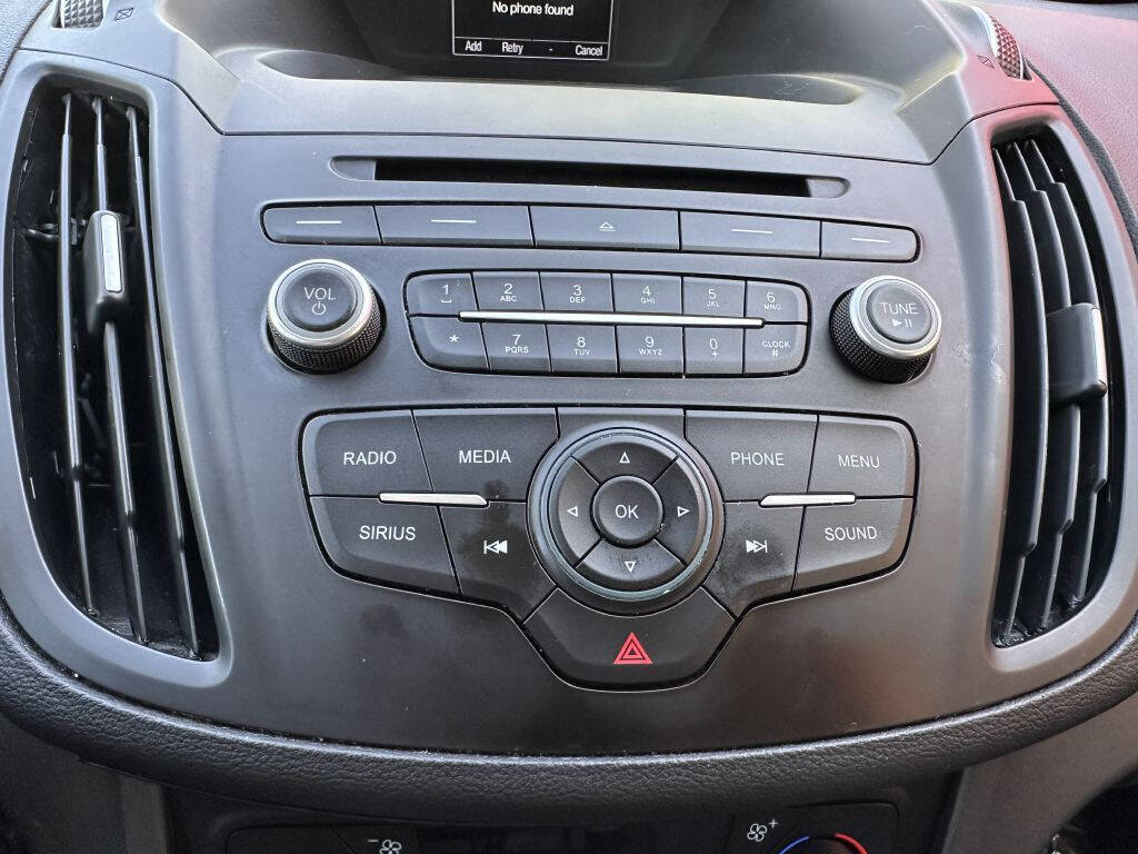 Blue 2017 Ford Escape SE SE 4dr SUV 24