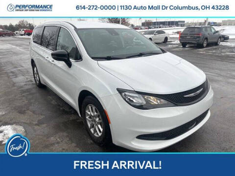 2024 Chrysler Voyager LX