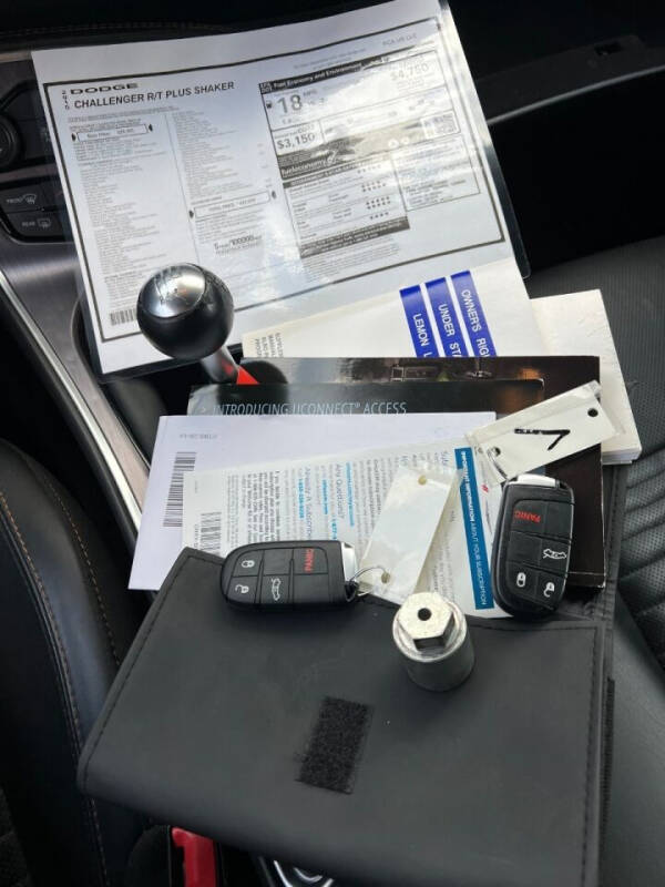 2015 Dodge Challenger R/T Plus Shaker