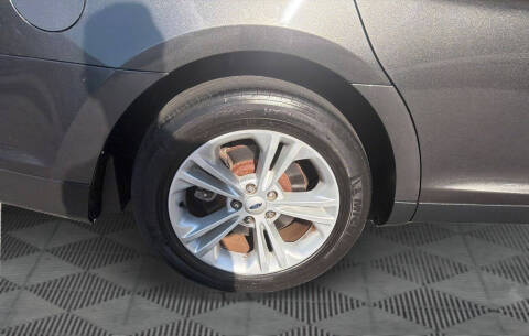 2018 Ford Taurus SE