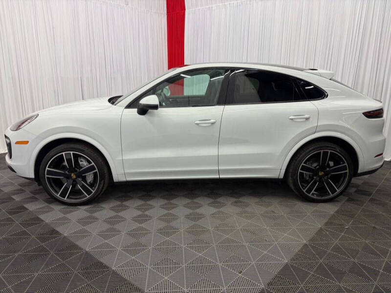 2022 Porsche Cayenne Coupe Platinum Edition
