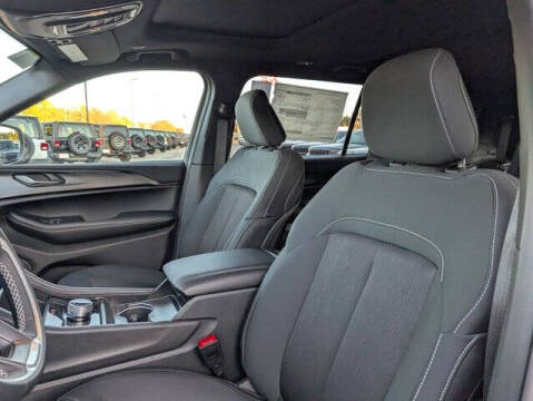 2025 Jeep Grand Cherokee L Laredo X