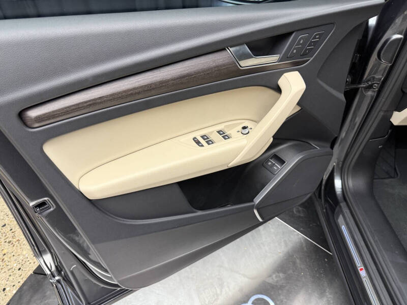 2024 Audi Q5 e quattro S line Premium 55 TFSI