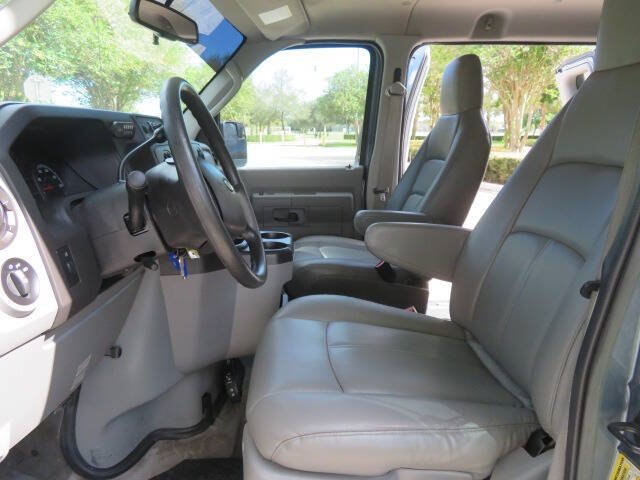 2013 Ford E-Series E-150 XLT