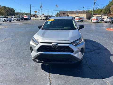 2020 Toyota RAV4 LE