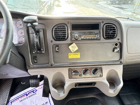 2017 Freightliner M2 106