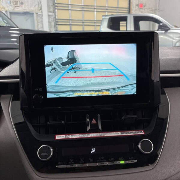 2025 Toyota Corolla Hybrid LE