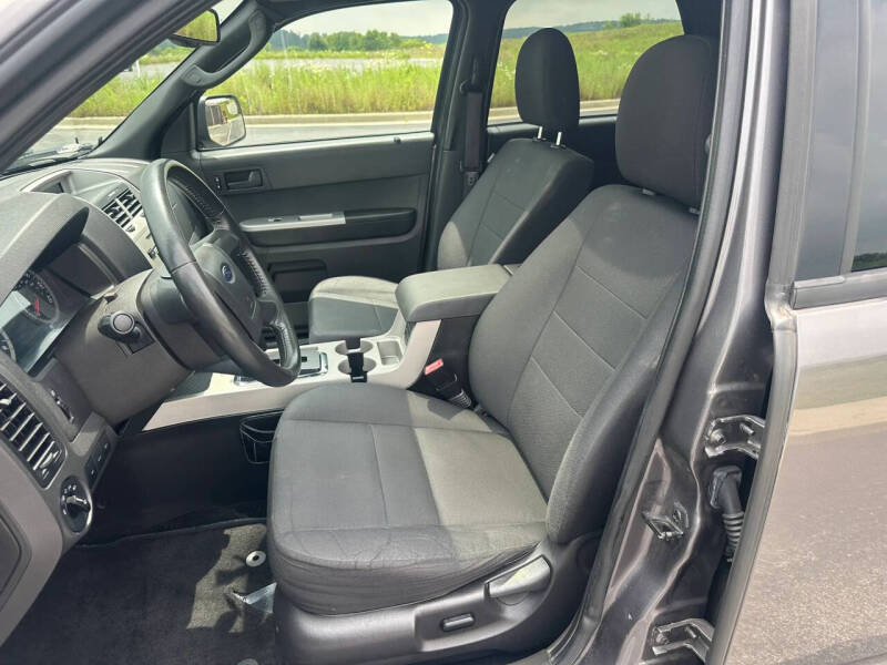 2011 Ford Escape XLT