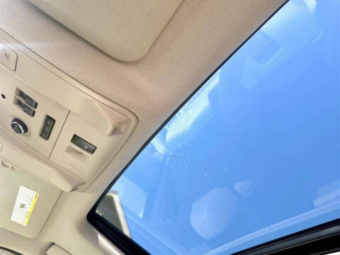 2016 Cadillac Escalade Luxury Collection