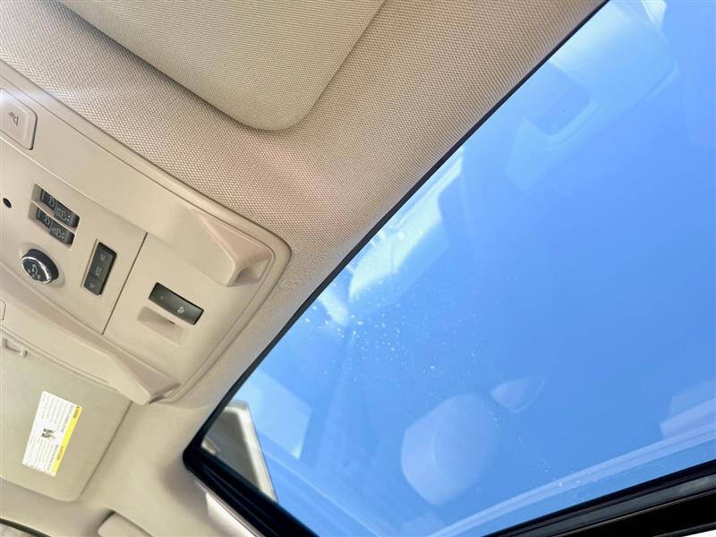 2016 Cadillac Escalade Luxury Collection