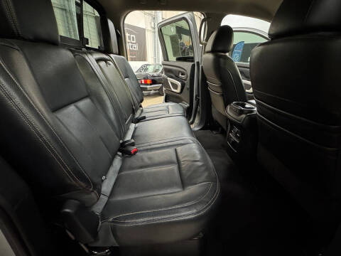 2017 Nissan Titan XD SL