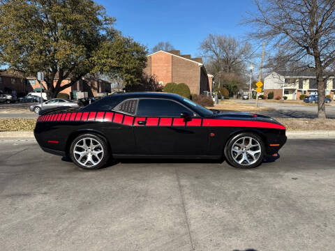 2015 Dodge Challenger SXT Plus