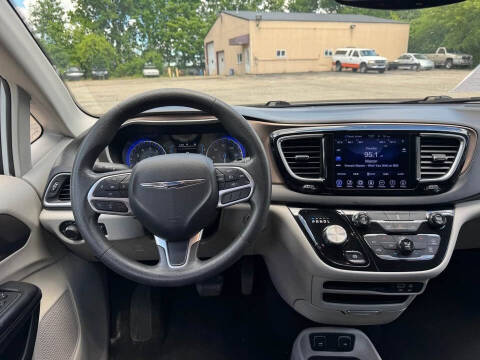 2017 Chrysler Pacifica Touring