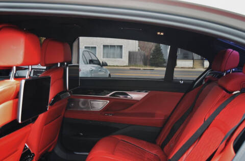 2022 BMW 7 Series M760i xDrive