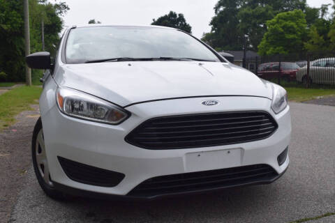 2016 Ford Focus for sale at QUEST AUTO GROUP LLC in Redford MI