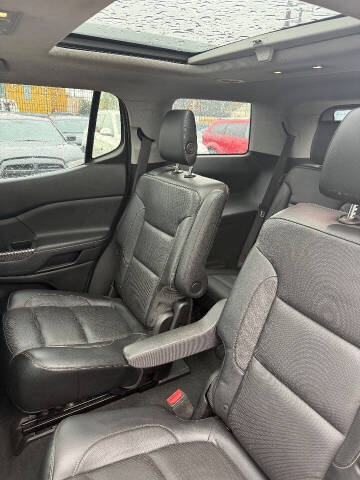 2017 GMC Acadia SLT-1