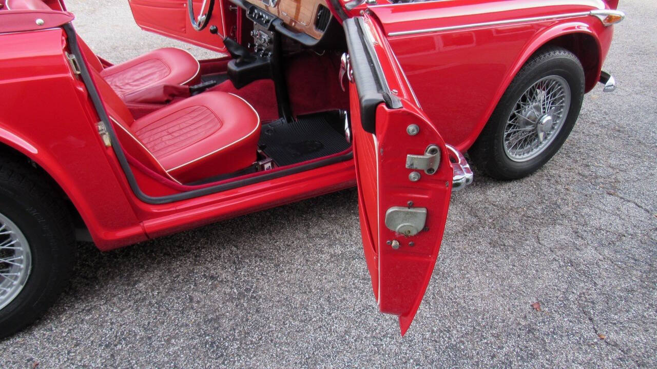 1967 Triumph TR4 30
