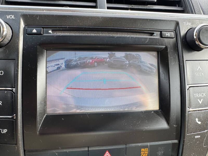 2017 Toyota Camry LE