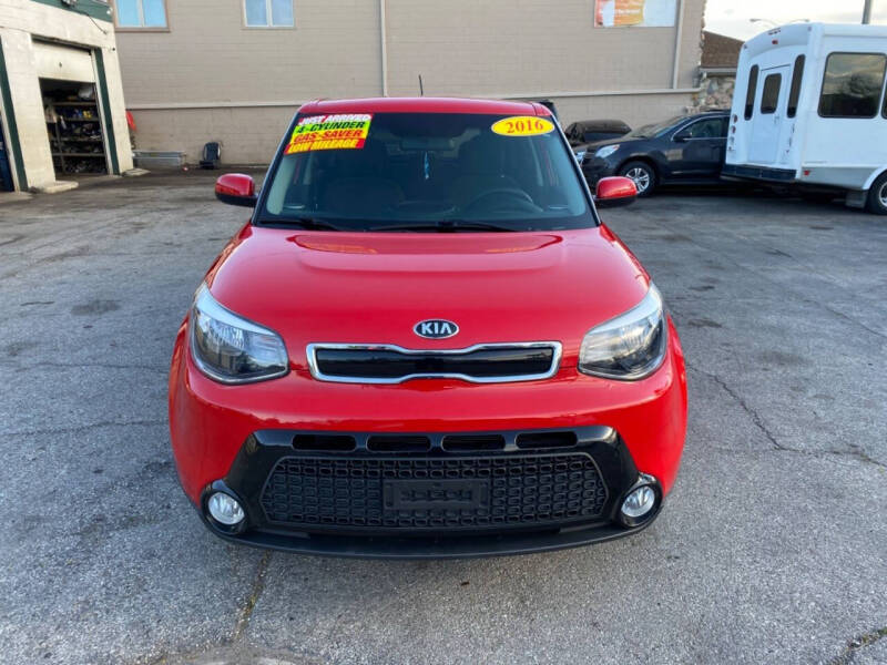 2016 Kia Soul +
