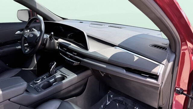 2024 Cadillac XT4 Luxury