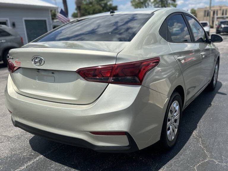 2019 Hyundai Accent SE photo 5