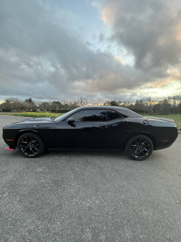 2021 Dodge Challenger SXT