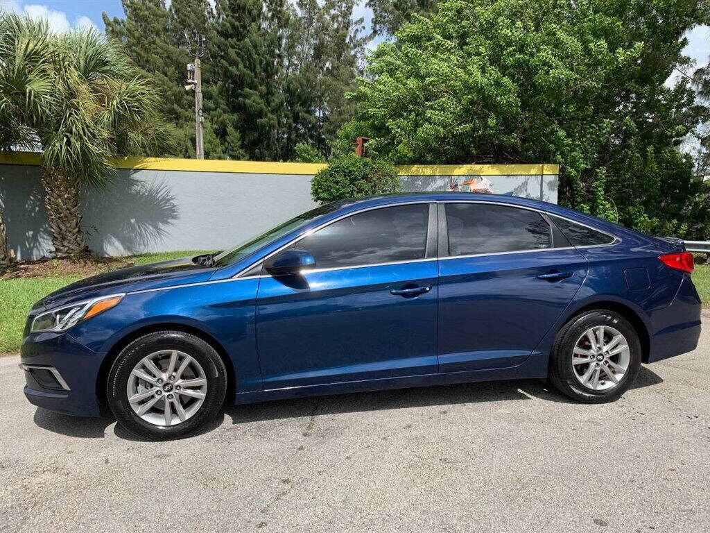 2017 Hyundai Sonata  - $0