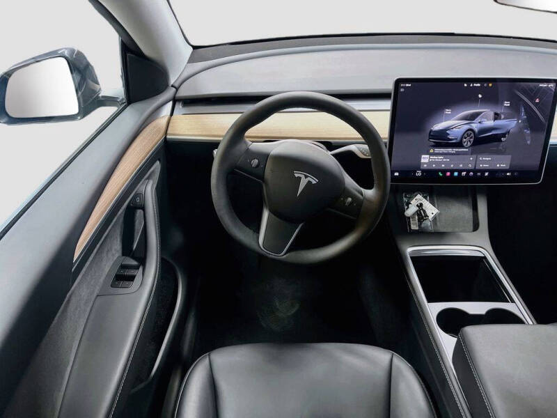 2025 Tesla Model Y Long Range